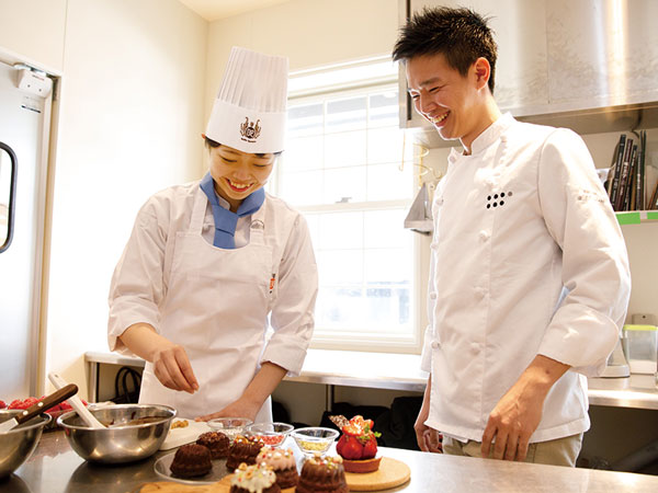 パティシエ科1年制 埼玉ベルエポック製菓調理専門学校 大宮で製菓 調理 カフェを学ぶ パティシエ科1年制 埼玉ベルエポック製菓調理専門学校 大宮で製菓 調理 カフェを学ぶ