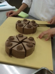 cutcake.jpg